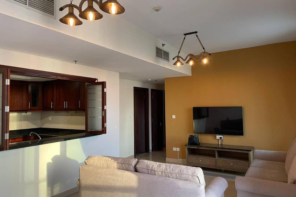 Cozy 2 Bedroom Apt Golf Tower Greens, Stunning Golf Views * Dubai